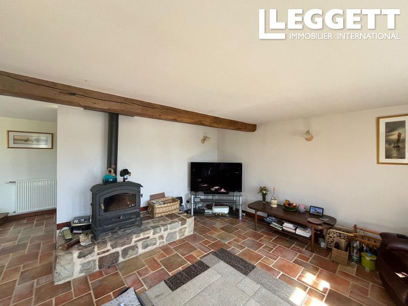 Property photo 3 of 10