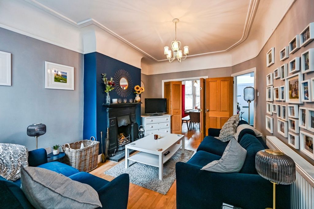 Property photo 2 of 16 Pbox-Img.Jpg
