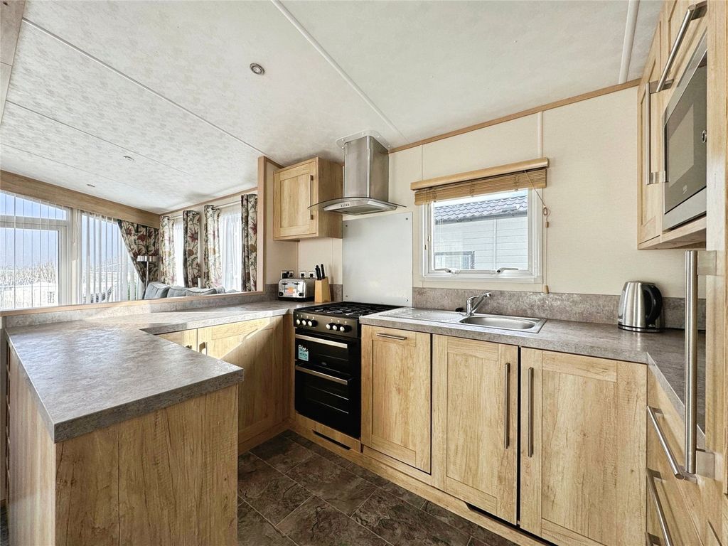 Property photo 2 of 24 Open Plan