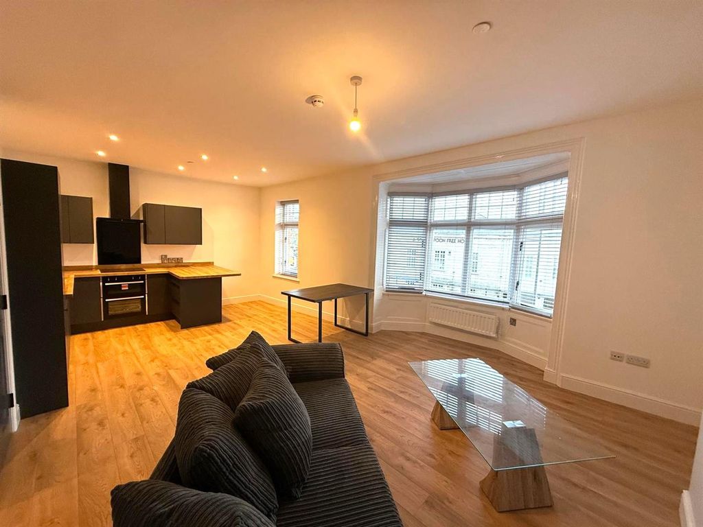 Property photo 3 of 8 Lounge 2.Jpg