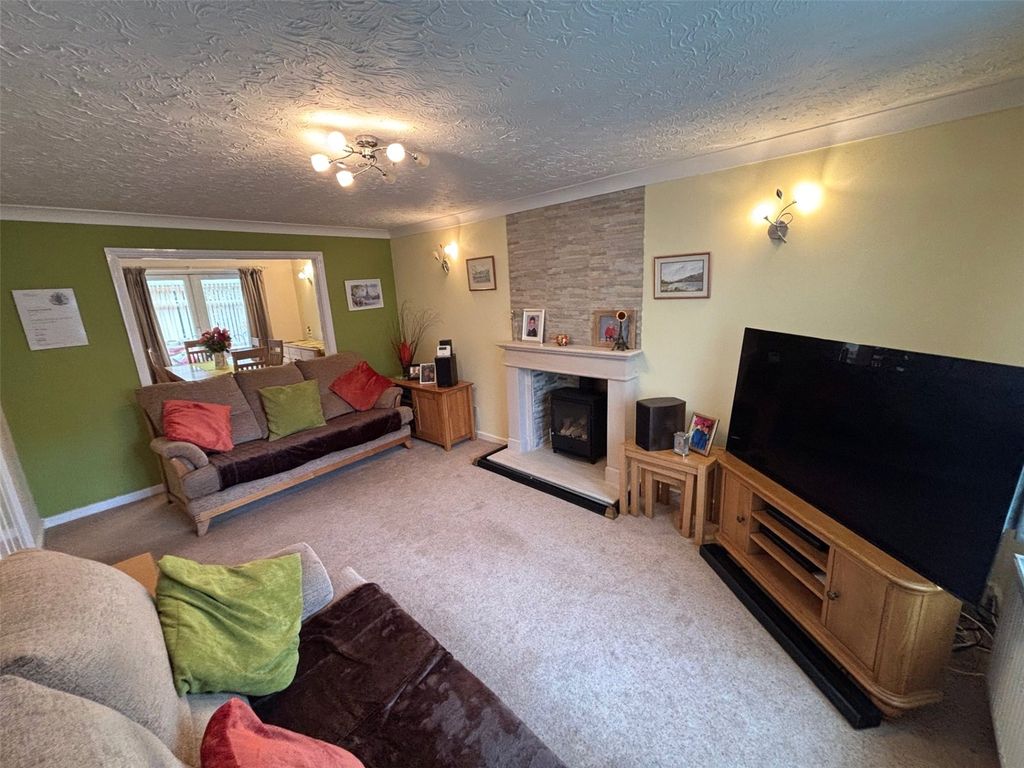 Property photo 2 of 26 Picture No. 13