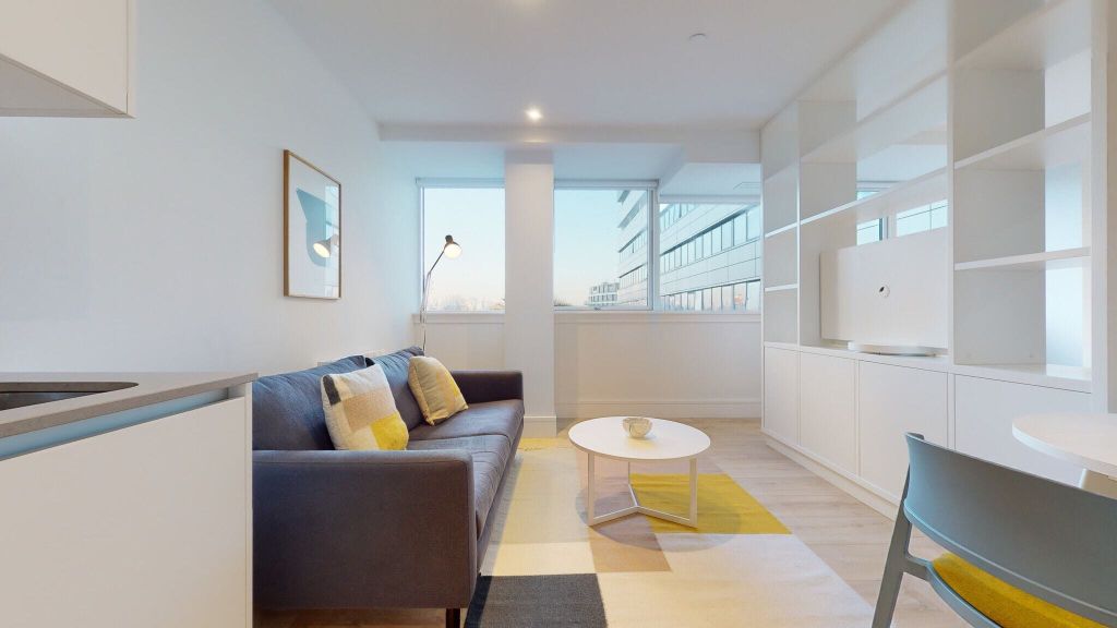 Property photo 1 of 19 Living Room