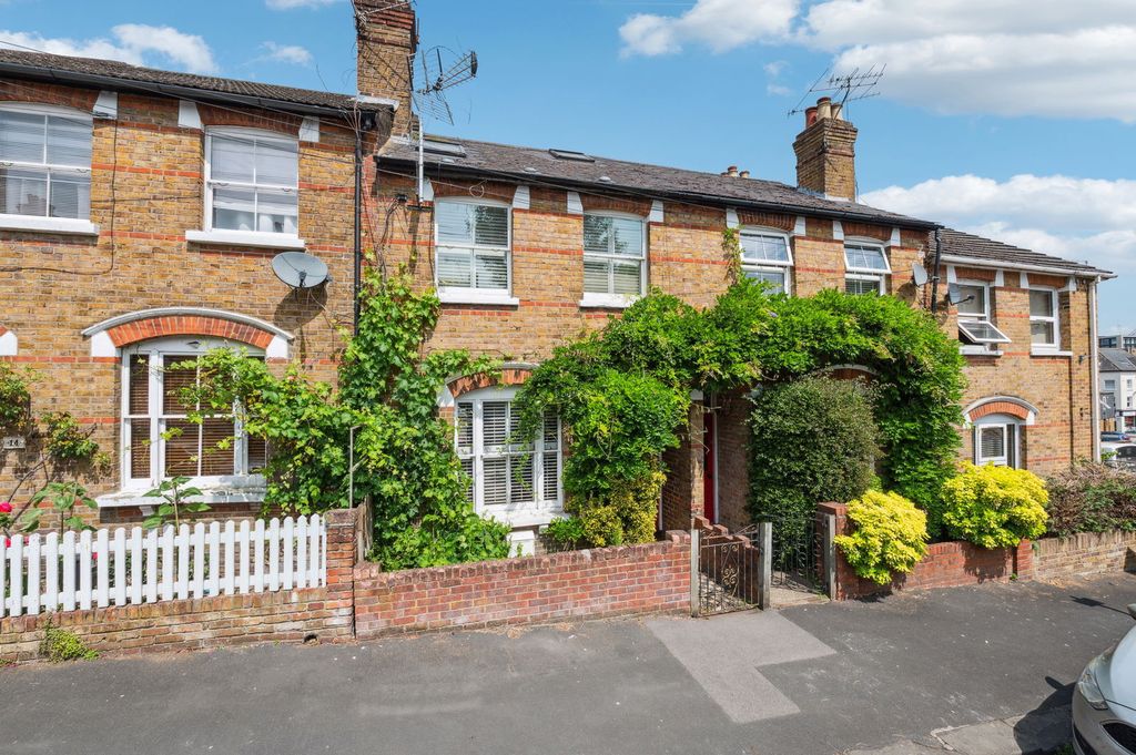Property photo 1 of 12