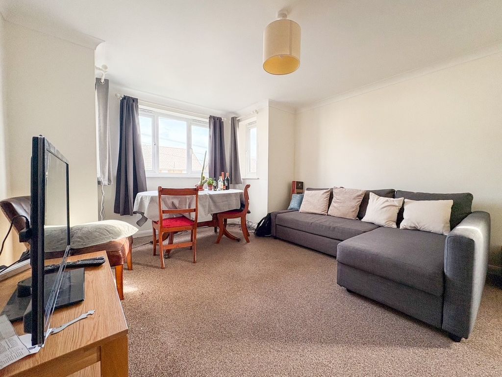 Property photo 2 of 6