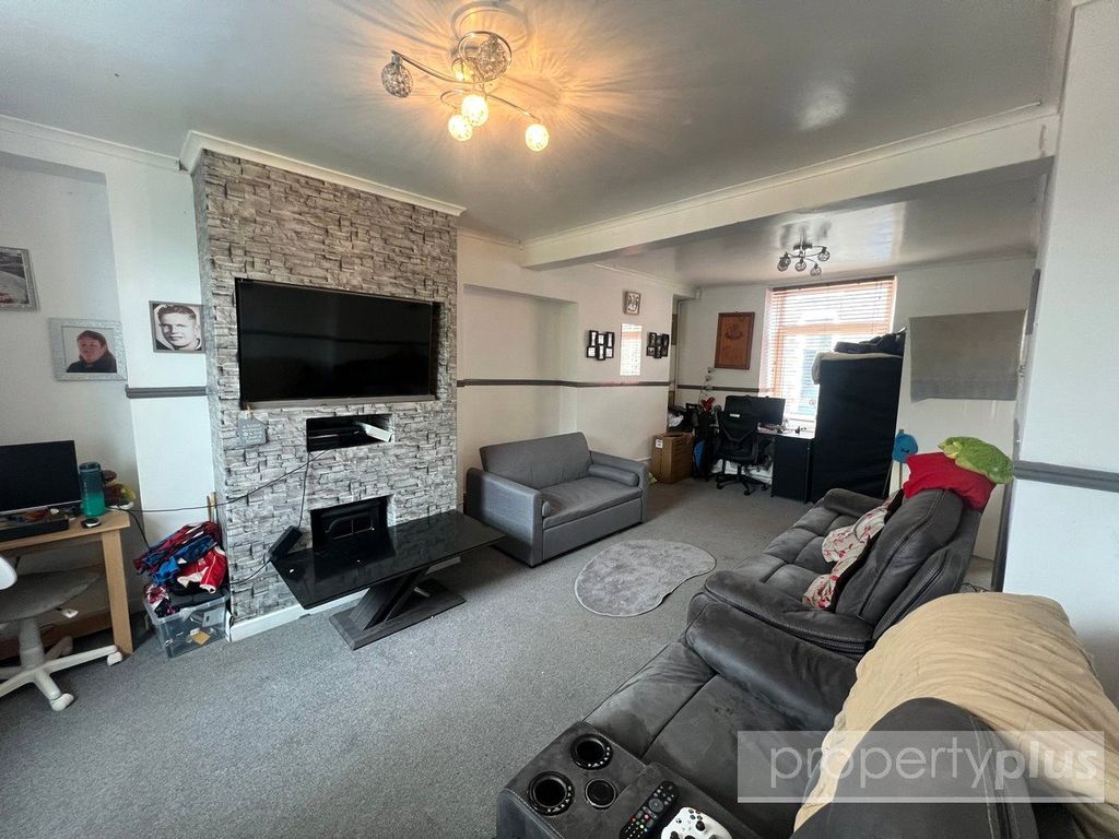 Property photo 3 of 14 Picture No. 05