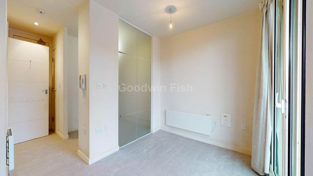 Property photo 3 of 8