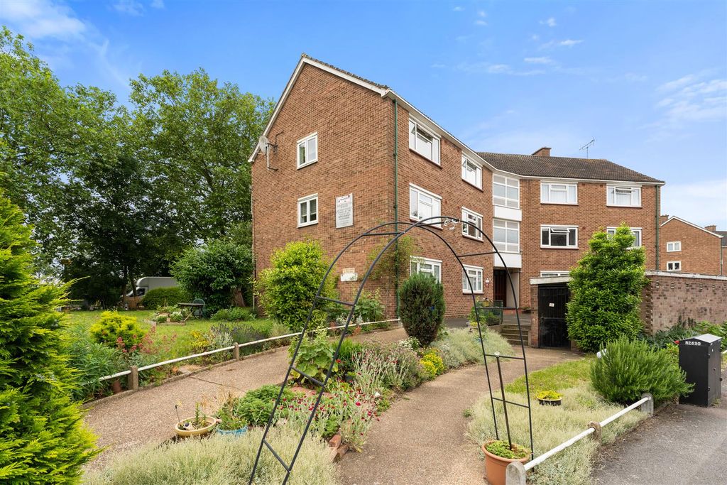 Property photo 1 of 11