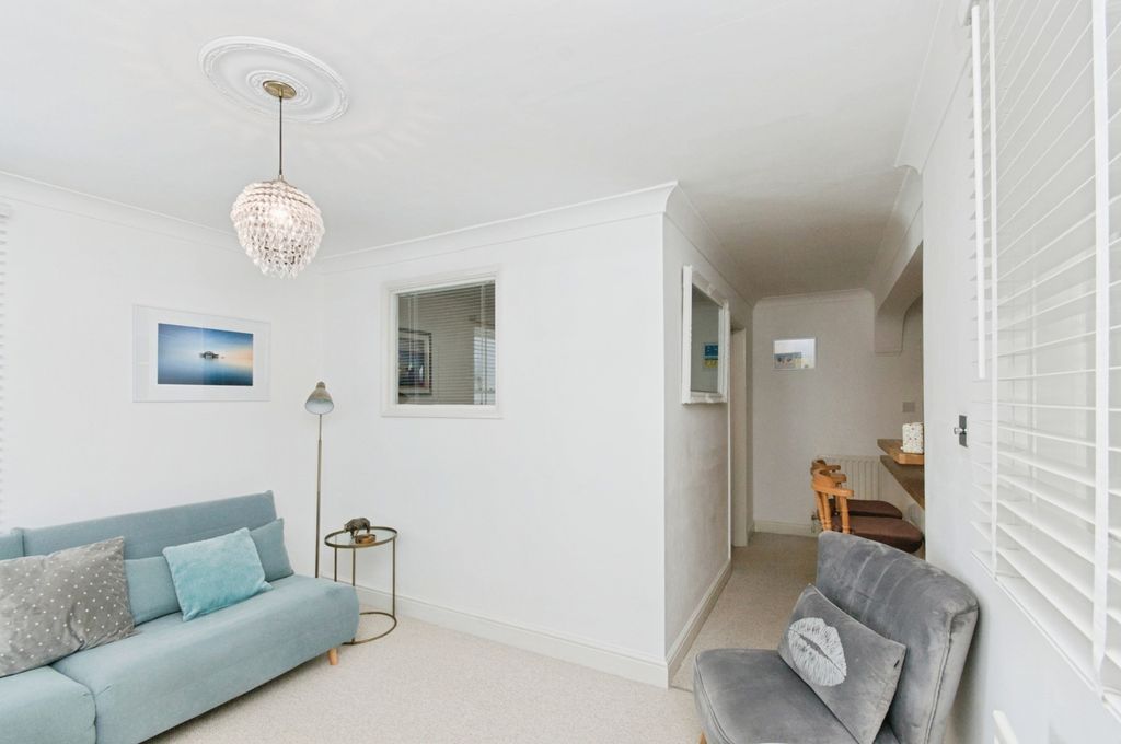 Property photo 3 of 9 Pbox-Img.Jpg