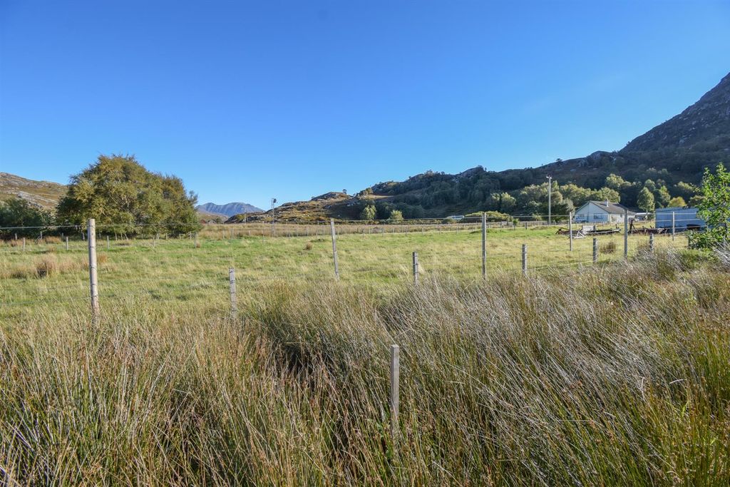 Property photo 3 of 11 8-2.Jpg