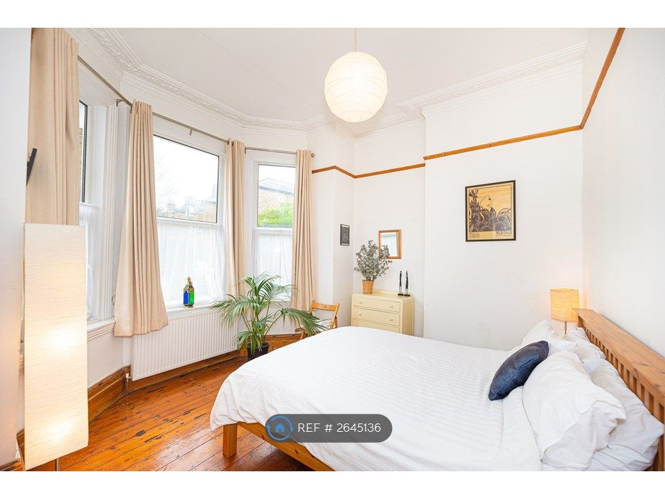 Property photo 3 of 13 Front Bedroom