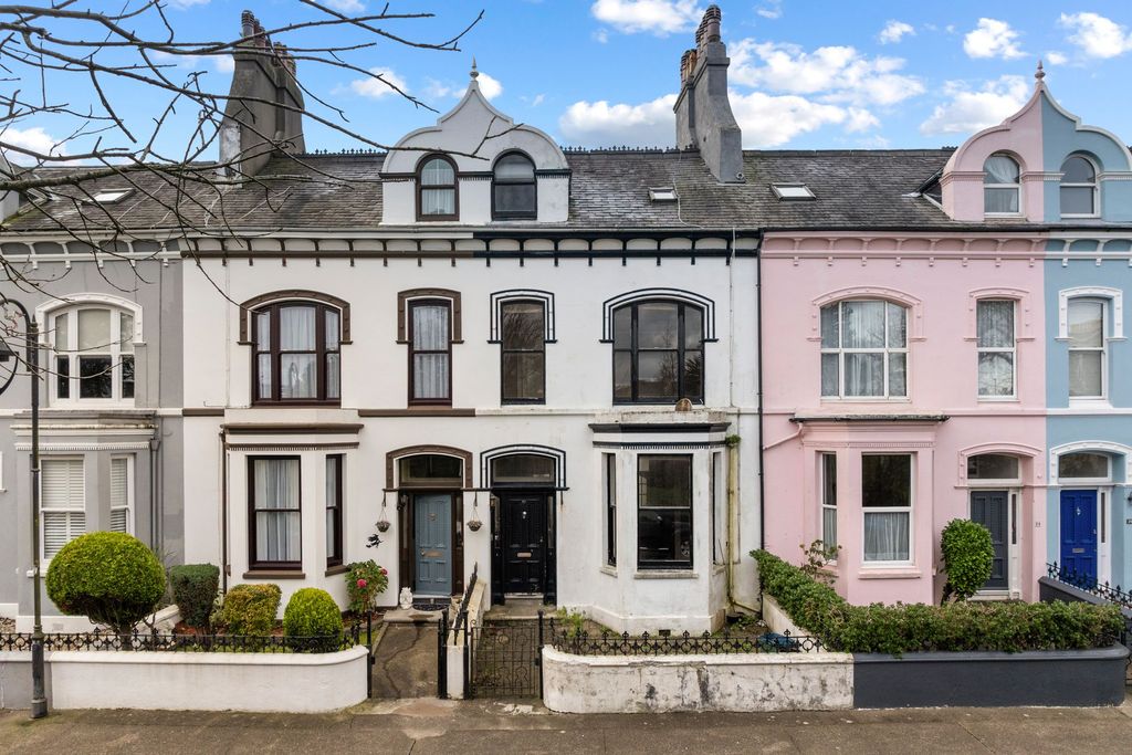 Property photo 1 of 26