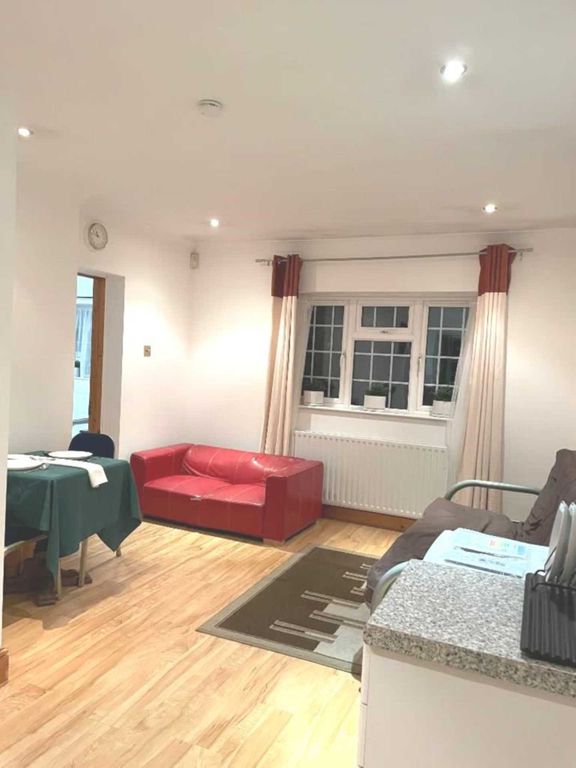 Property photo 2 of 7