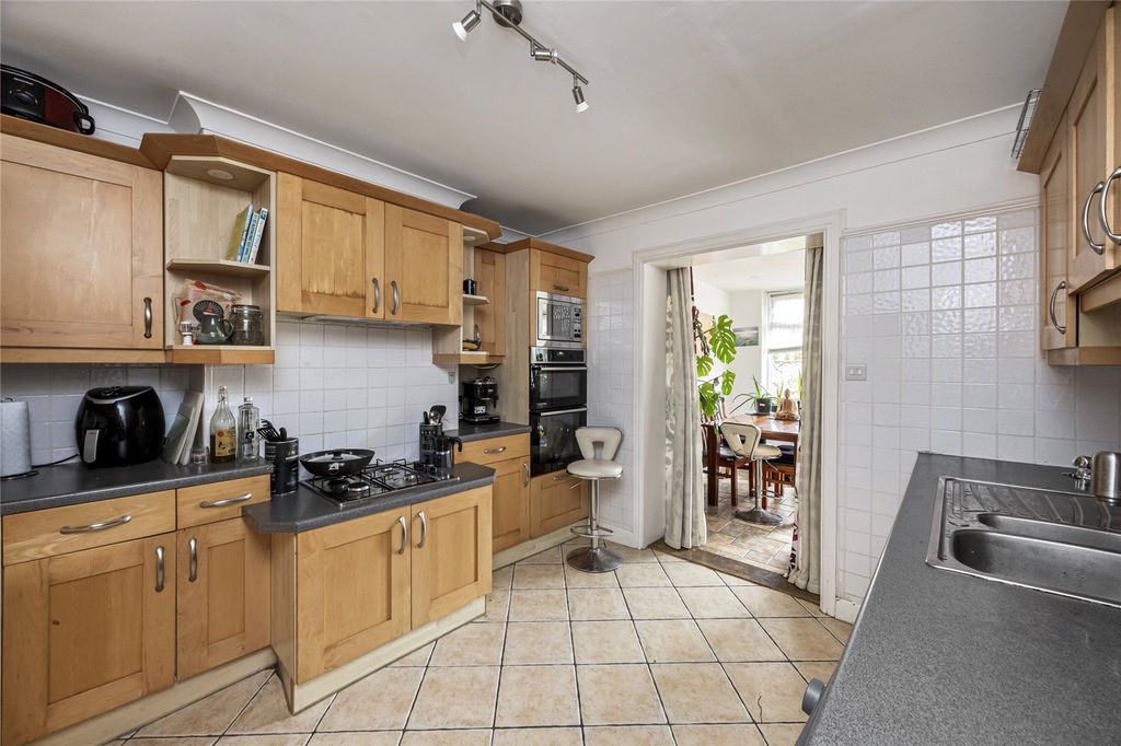 Property photo 3 of 13 Picture No. 12