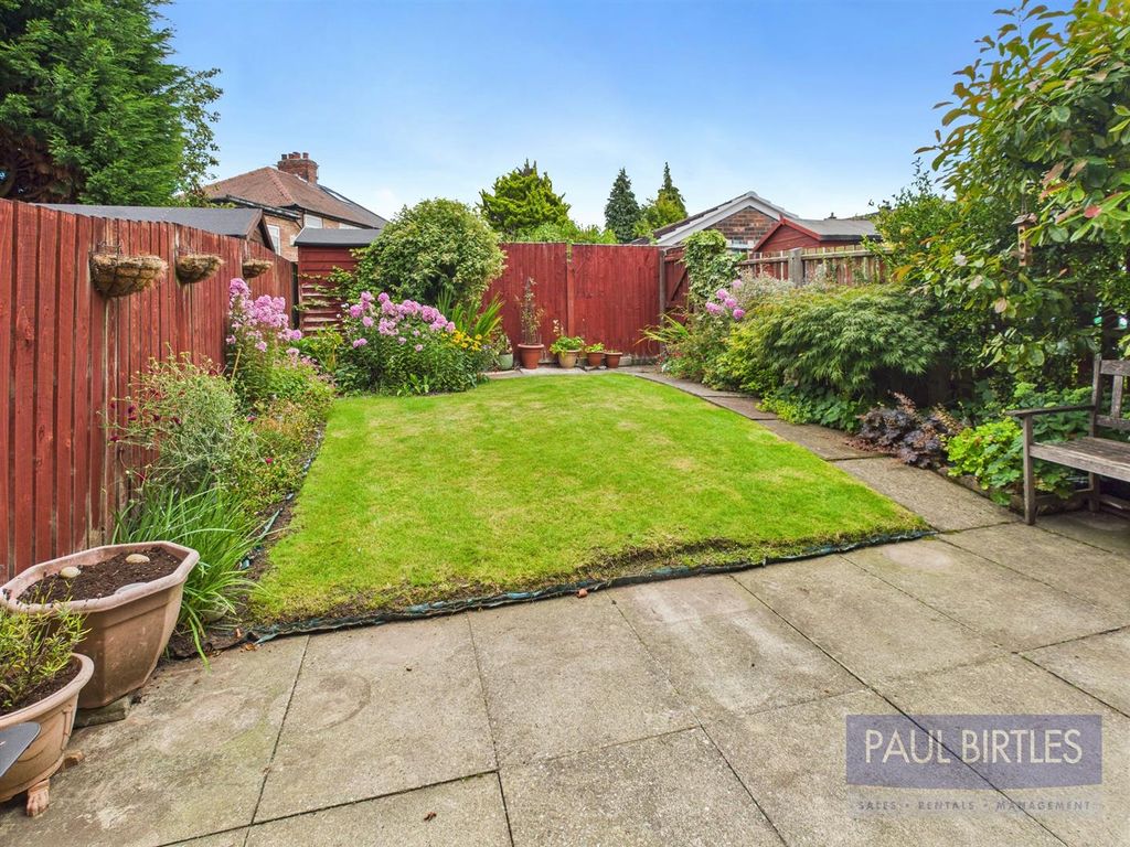 Property photo 2 of 14 Cam01301G0-Pr0675-Still018.Jpg