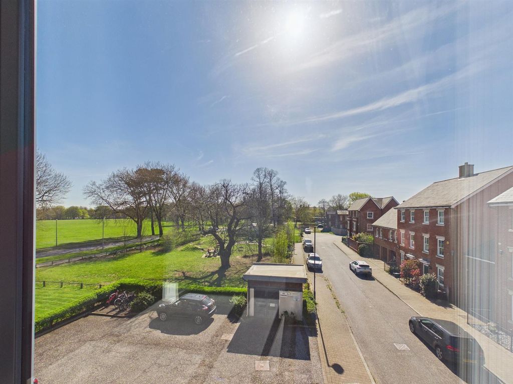 Property photo 3 of 13 Bed 2 View.Jpg