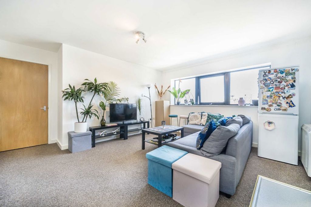 Property photo 2 of 7