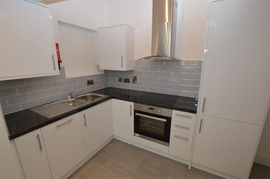 Property photo 2 of 8 Ovhspw3Loiw-Cqkr-cM9Me_U_8M.Jpg