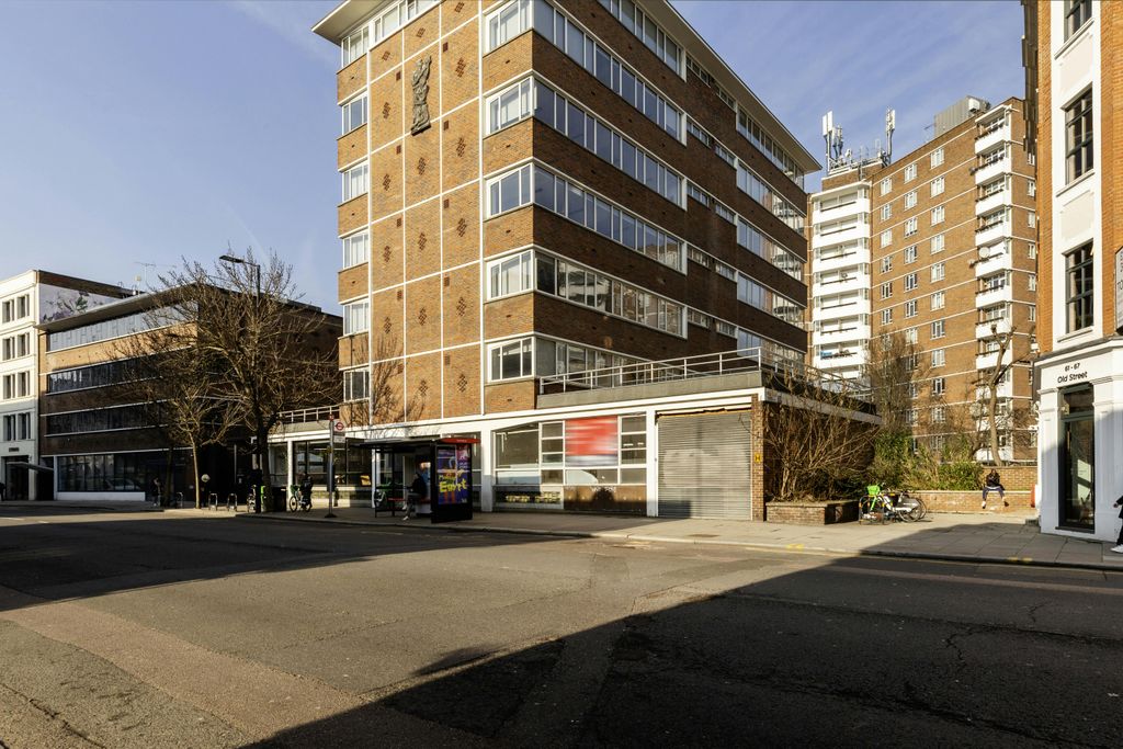 Property photo 3 of 6 4950 Old Street 15.Jpg