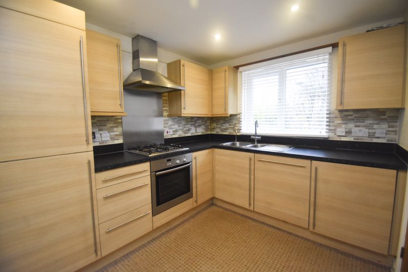 Property photo 3 of 15 Photo 6