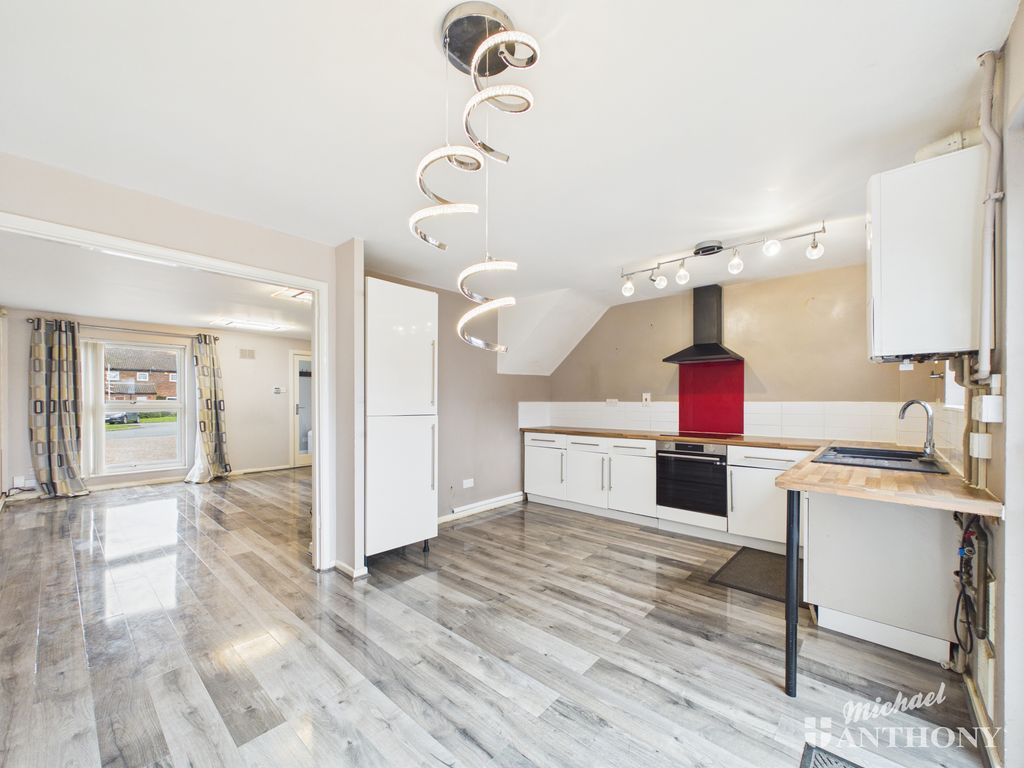 Property photo 2 of 12 Cam02773G0-Pr0423-Still011