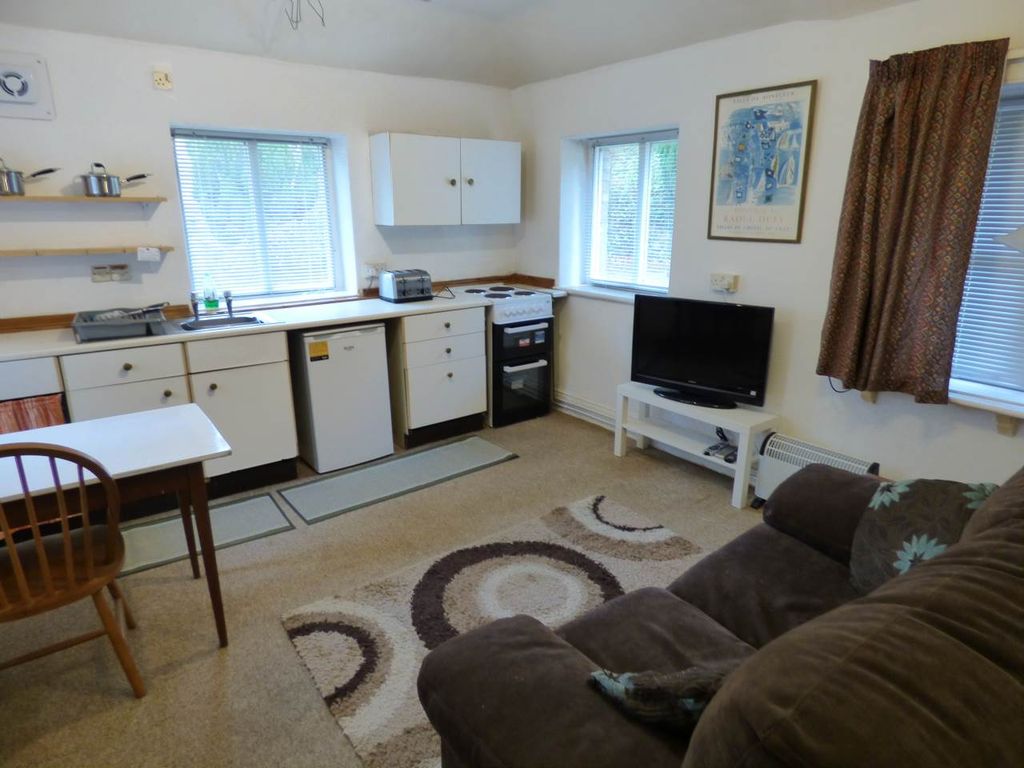 Property photo 2 of 4 Living Area