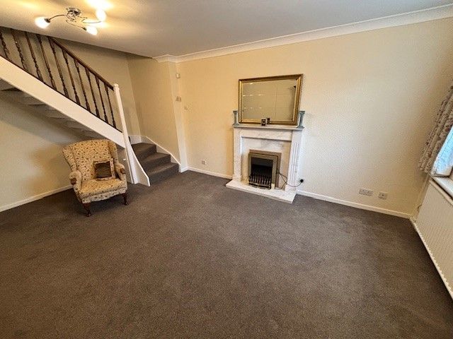 Property photo 2 of 8 Living Room 4