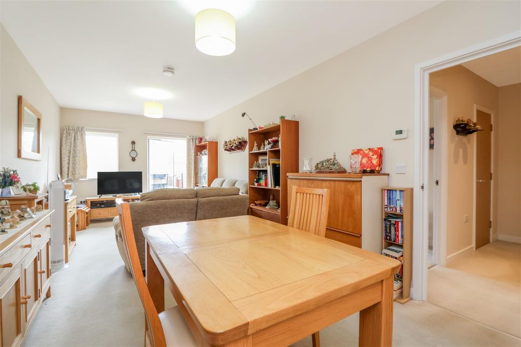 Property photo 2 of 19