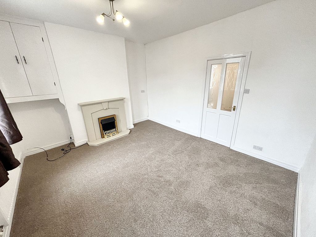 Property photo 2 of 10 Lounge