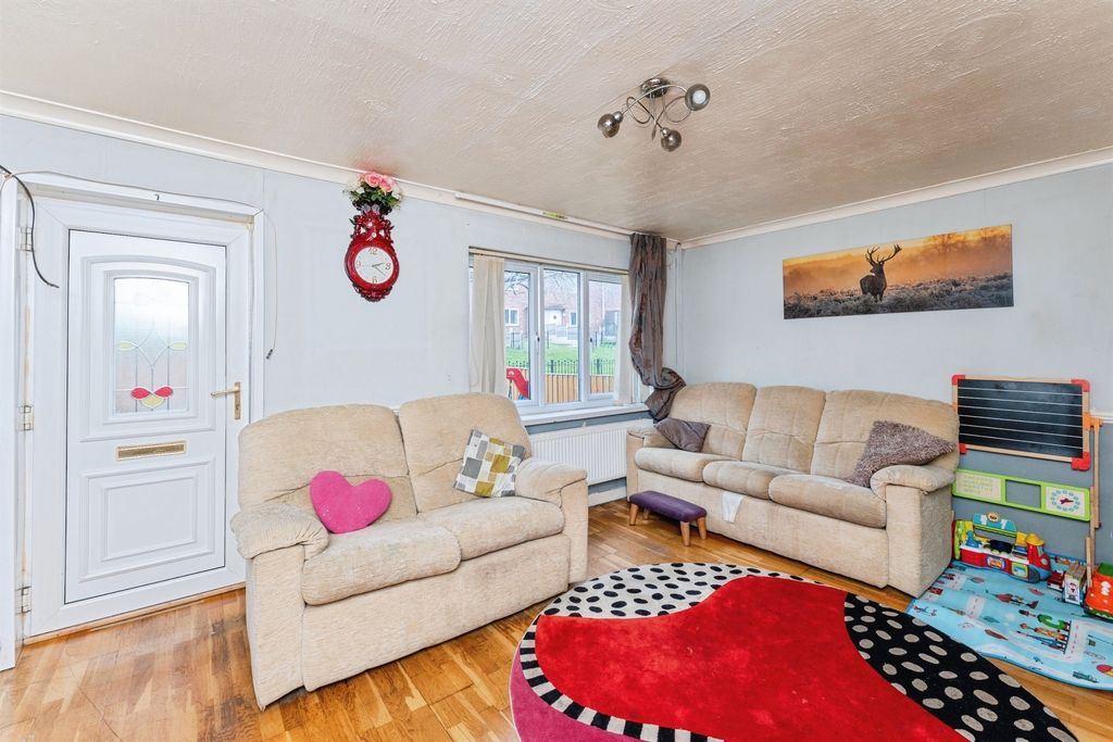 Property photo 2 of 18