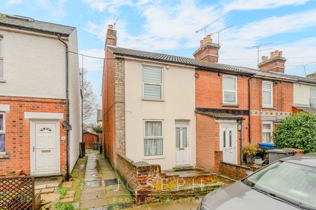 Property photo 1 of 11