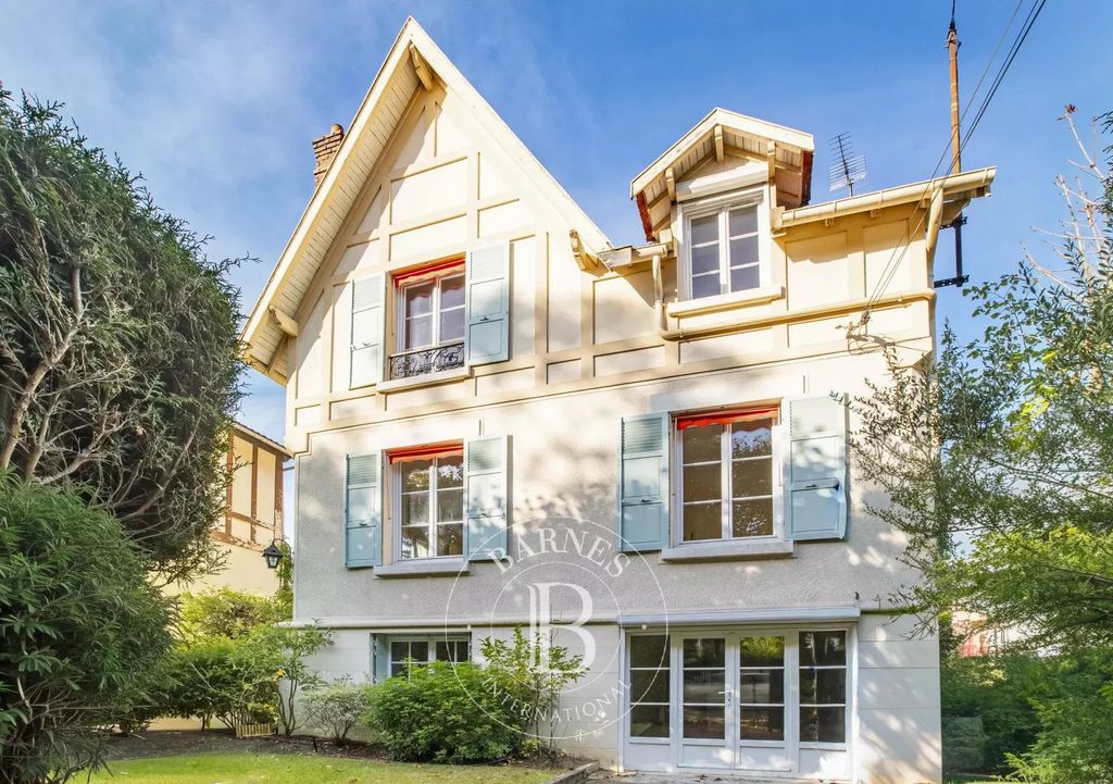 Property photo 1 of 11