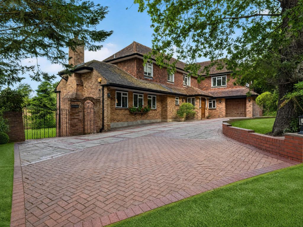 Property photo 1 of 31