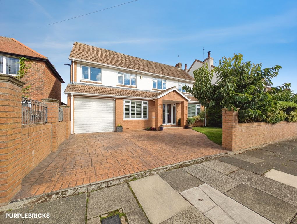 Property photo 1 of 33