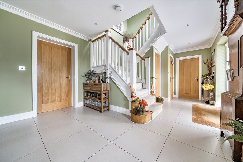 Property photo 3 of 30 Picture 3