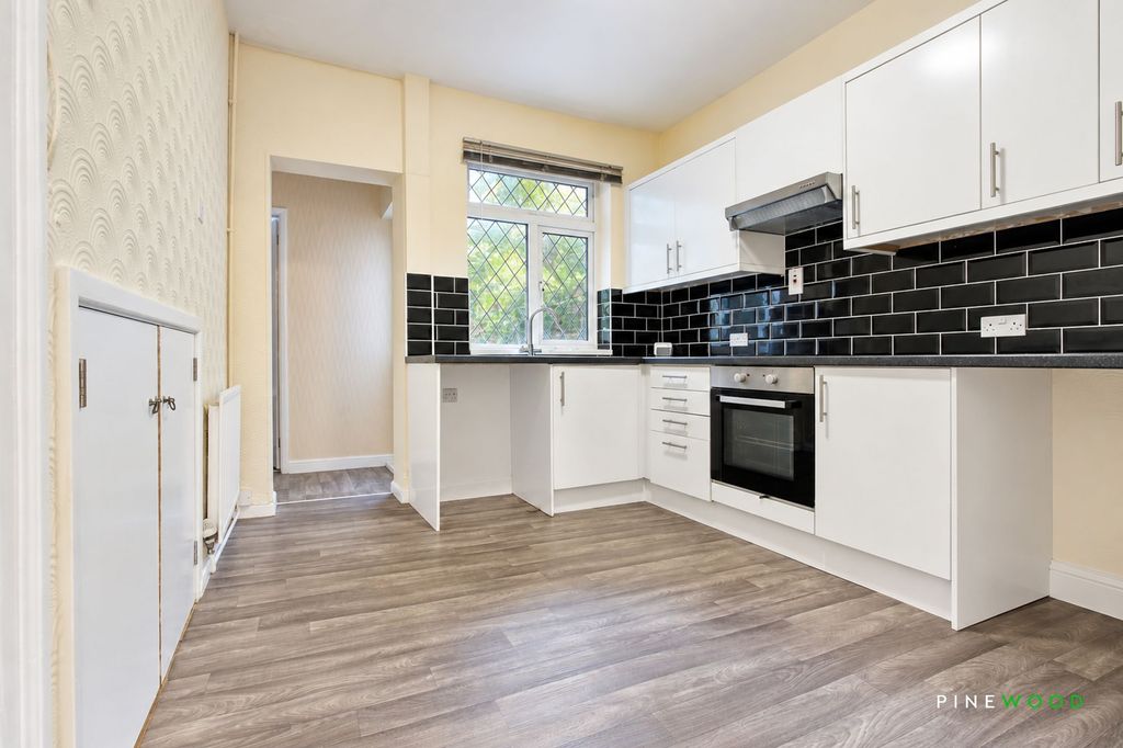 Property photo 2 of 9 Kitchen Diner