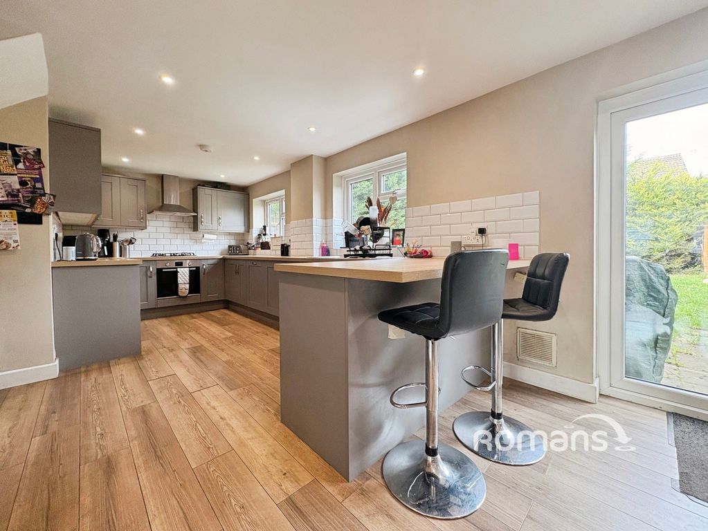 Property photo 3 of 18 Pbox-Img.Jpg