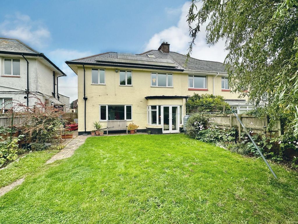 Property photo 2 of 21