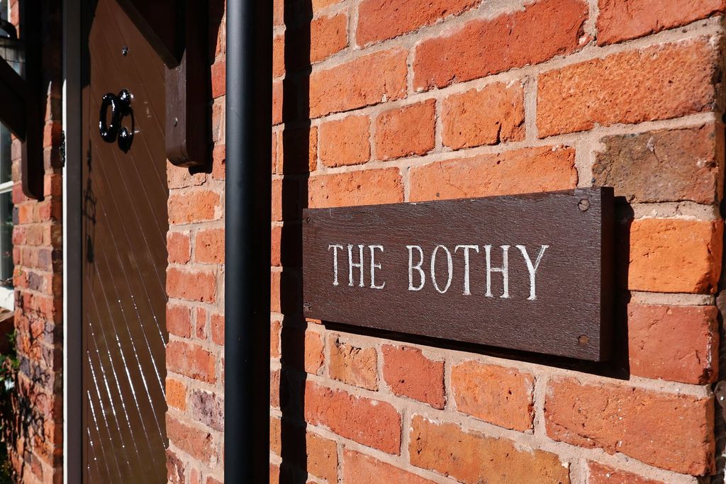 Property photo 2 of 30