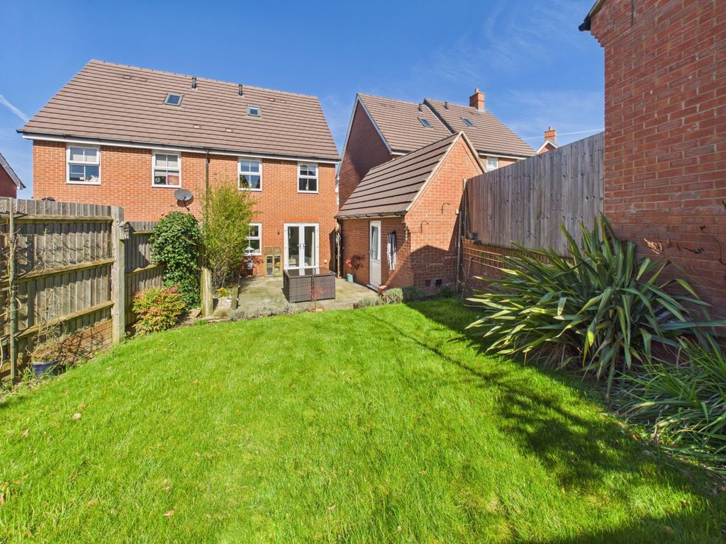 Property photo 2 of 21 2. Cam04922G0-Pr0131-Still039