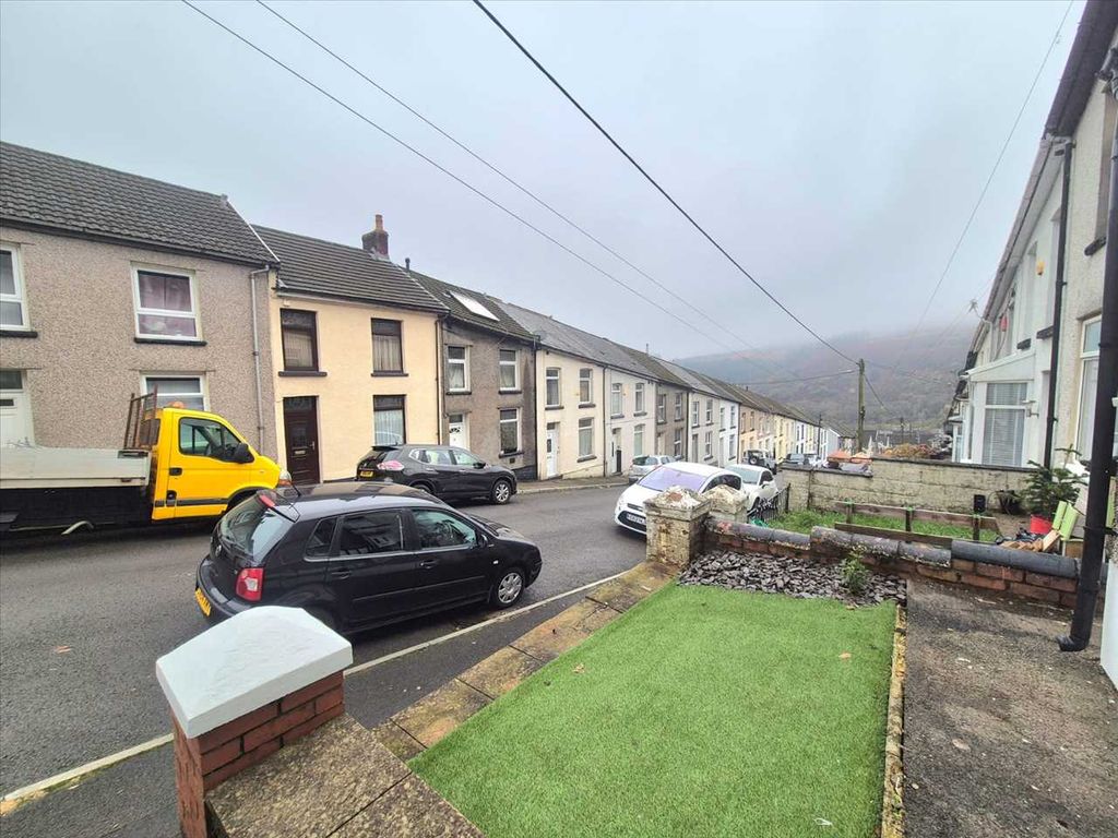 Property photo 2 of 21 Exterior