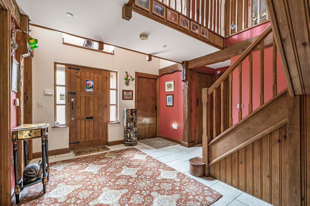 Property photo 3 of 38