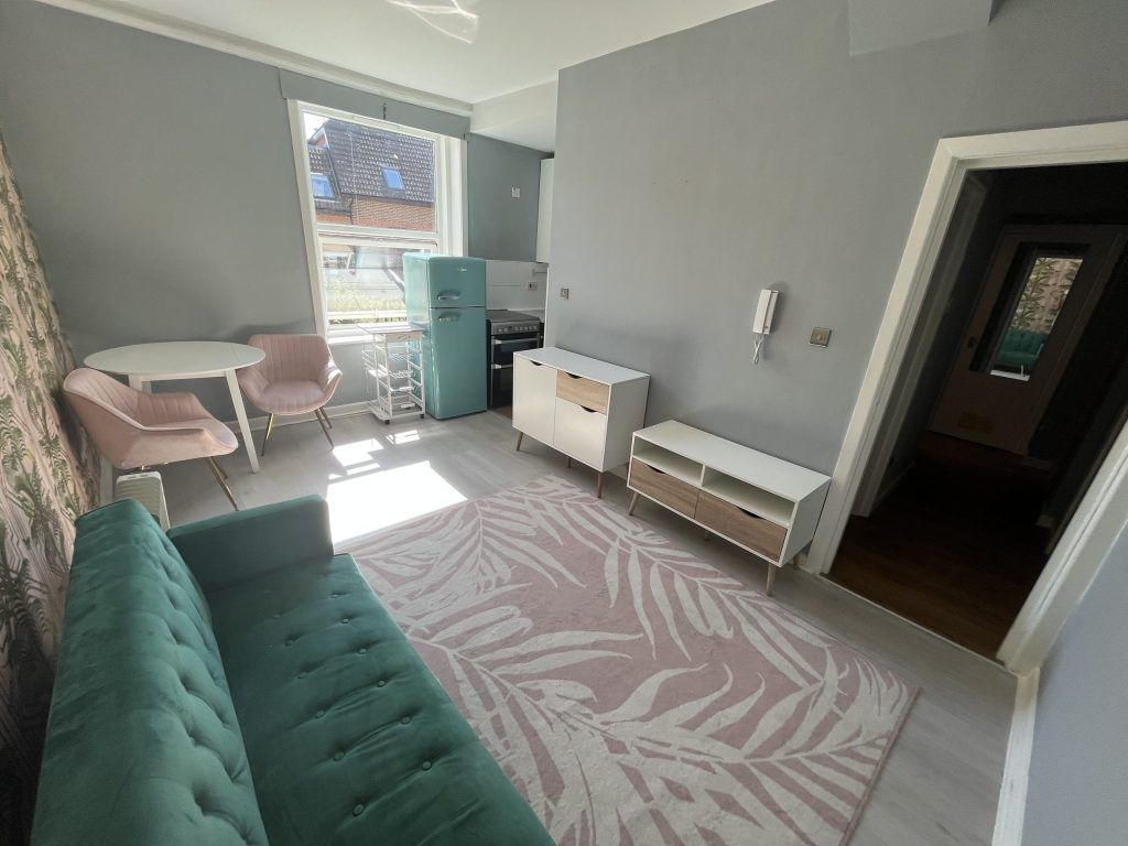 Property photo 3 of 8