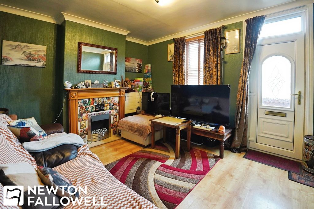 Property photo 2 of 12