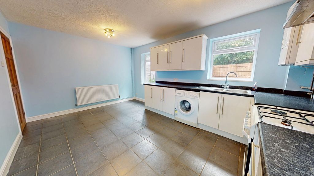 Property photo 3 of 11 Photo 5