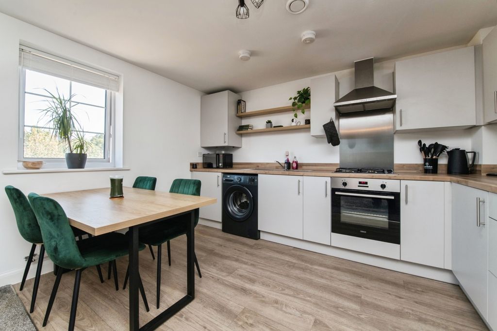 Property photo 2 of 8 Pbox-Img.Jpg