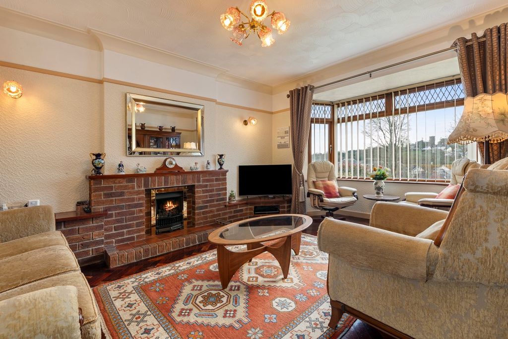 Property photo 3 of 37