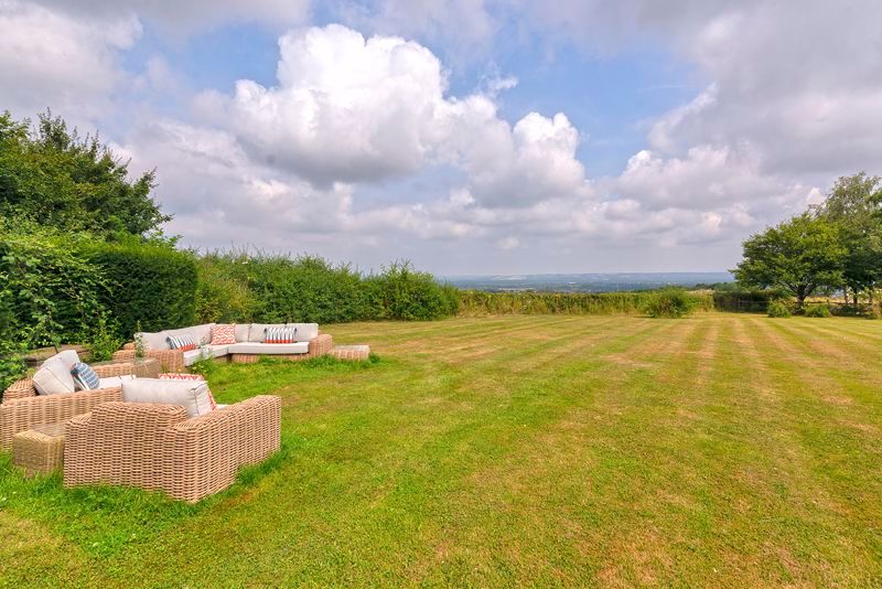 Property photo 2 of 44 Photo 28