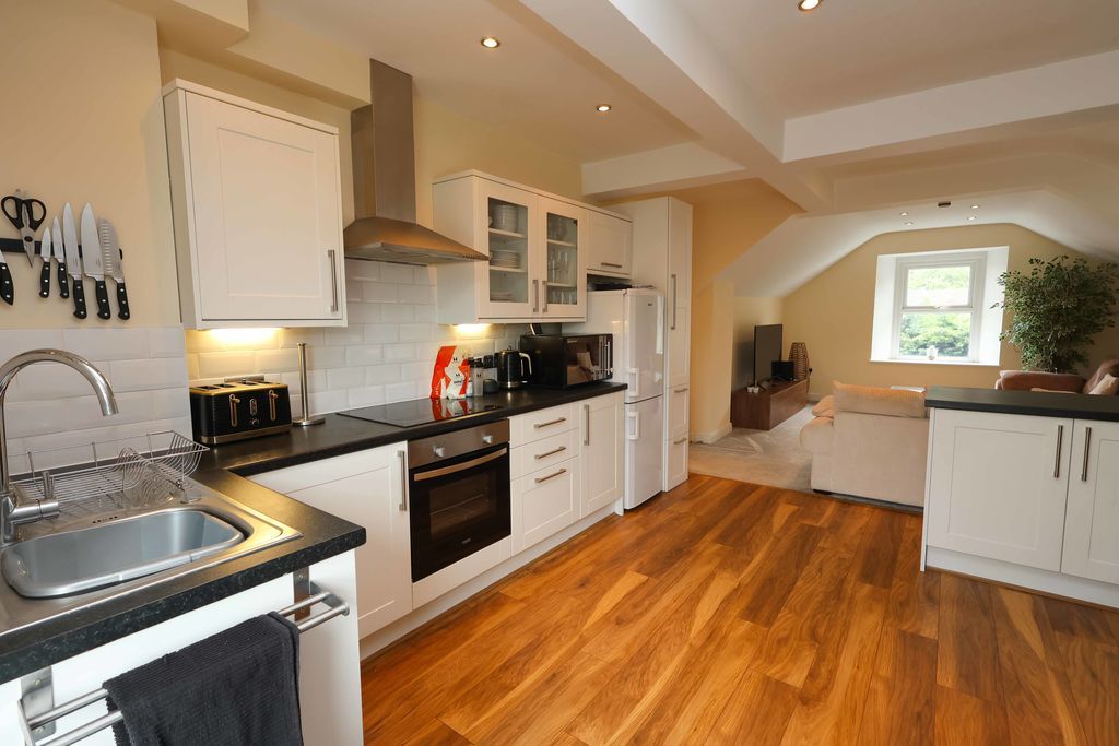 Property photo 3 of 19 Open Plan