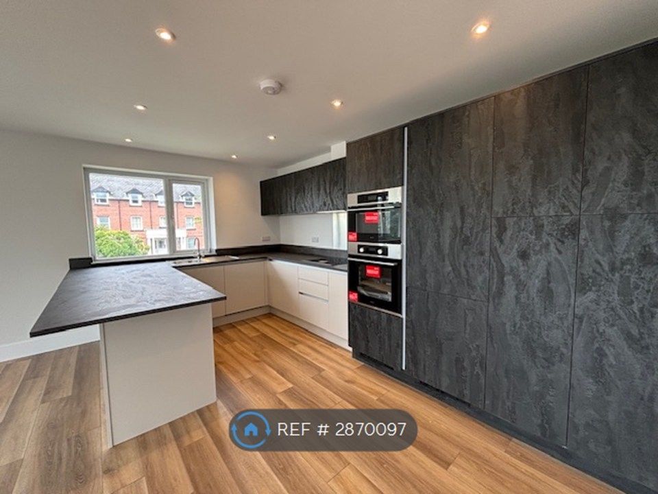 Property photo 1 of 10 Kitchen 1