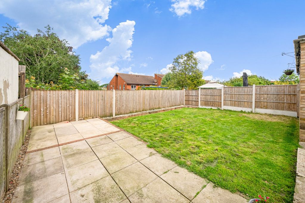 Property photo 2 of 16 Picture No. 11